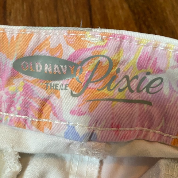 Floral Old Navy Pixie Pants - Picture 2 of 2